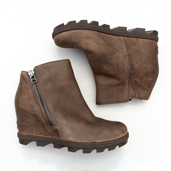 Sorel Joan of Arctic Tan Leather Wedge Side Zip Ankle Boots - Picture 6 of 8